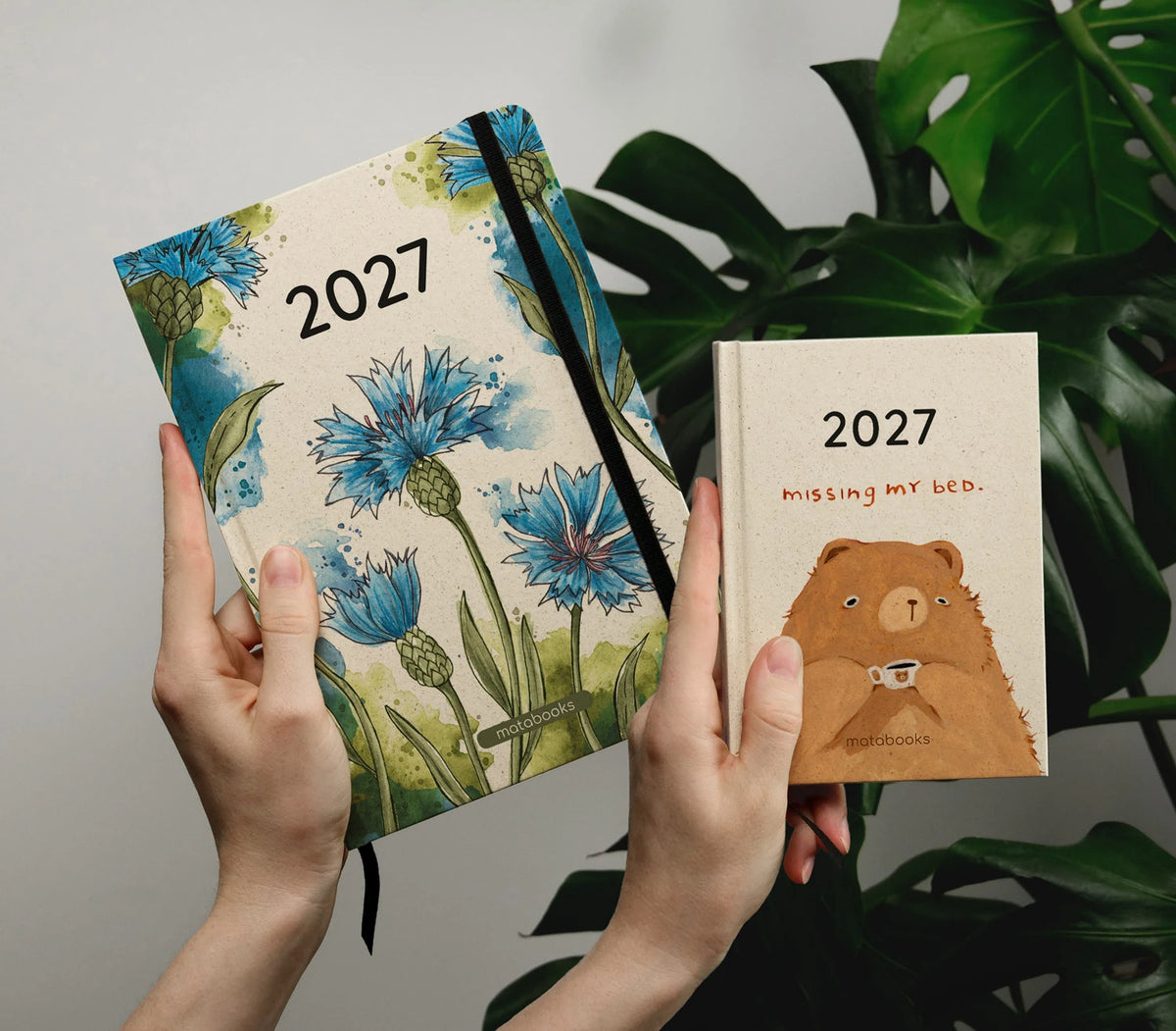 Vegan produzierter Jahresplaner, Jahreskalender, Kalender, Familienkalender, Notizbuch, Tagebuch, Terminplaner, Achtsamkeitstagebuch, Bullet Journal, Reisetagebuch, Dankbarkeitstagebuch, Hausaufgabenheft, Uni-Planer, Taschenkalender, Buchkalender, Business-Planer, Wochenplaner A5 und A6 aus Graspapier von matabooks